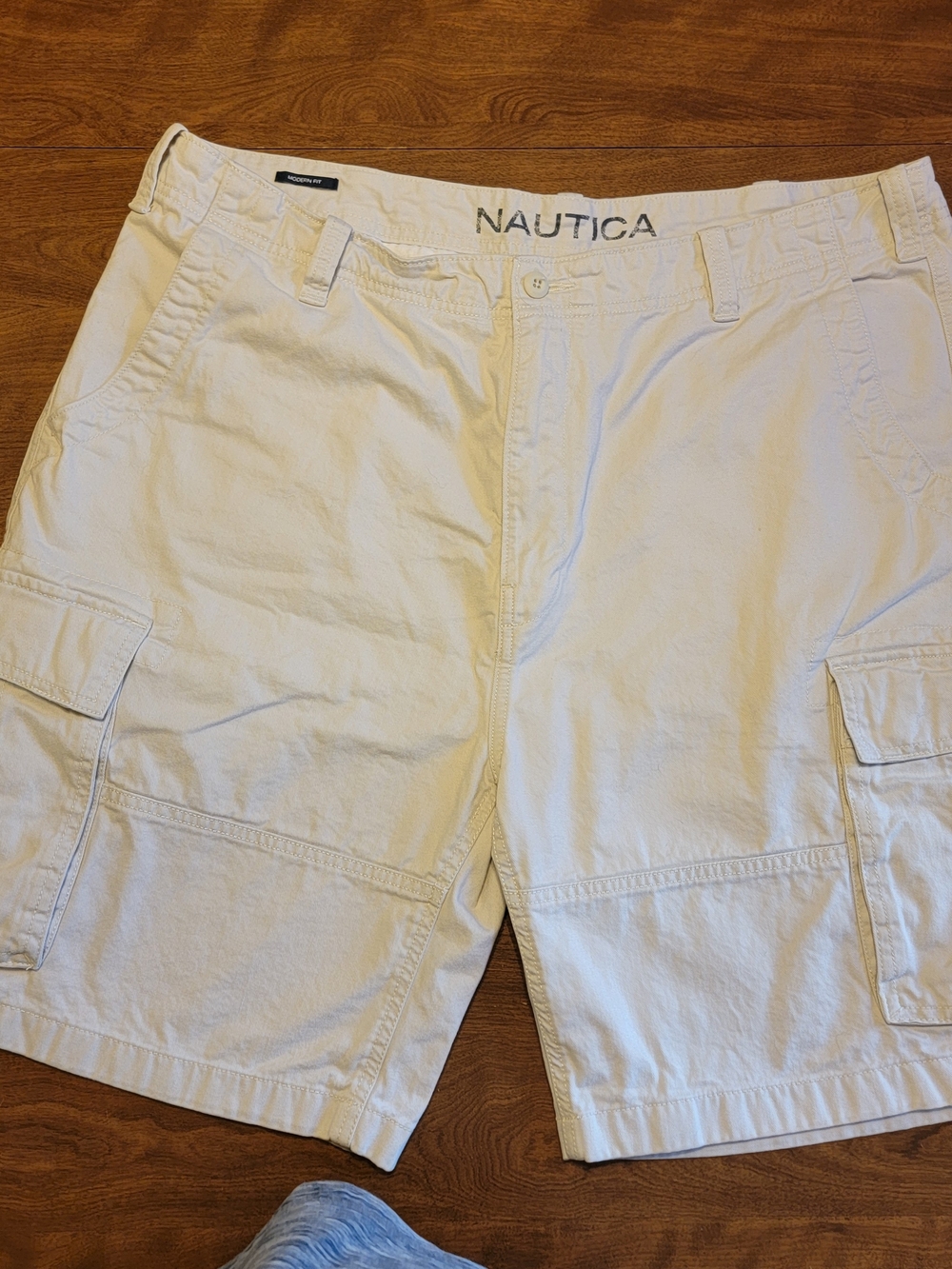 Nautica Men's Khaki Cargo Shorts Size 40